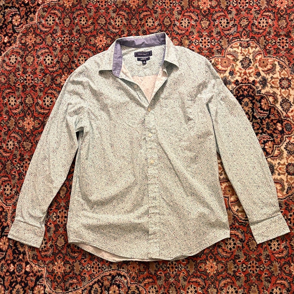 Banana Republic Light Green Button Down Shirt
